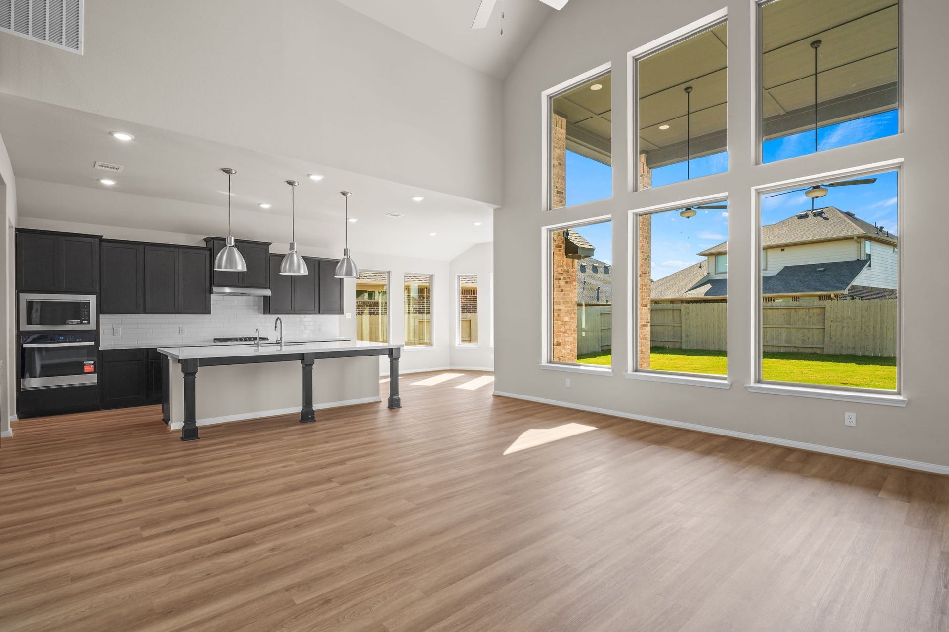 2510 Gleaming Pear Drive, Manvel, TX 77578 2510 Gleaming Pear Drive, Manvel, TX 77578