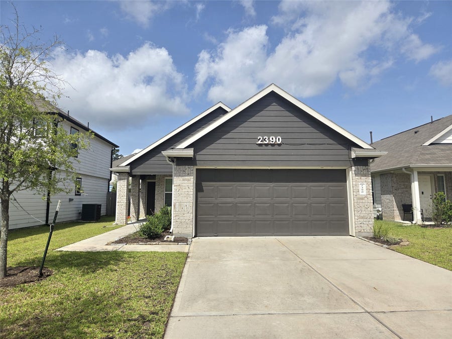 Property photo for 2390 Tavo Trail Drive, Conroe, TX