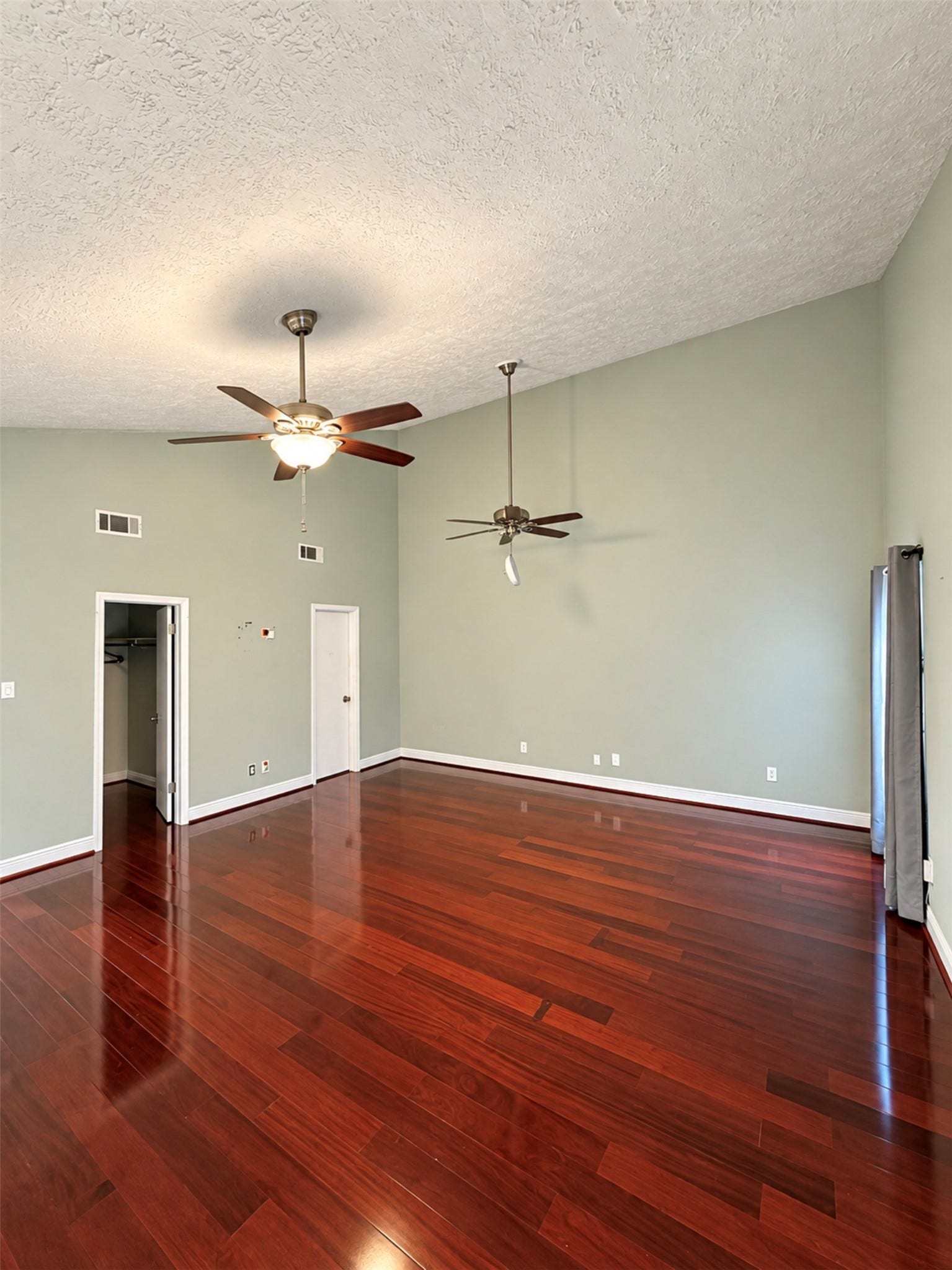 18122 Kings Row, Webster, TX 77058