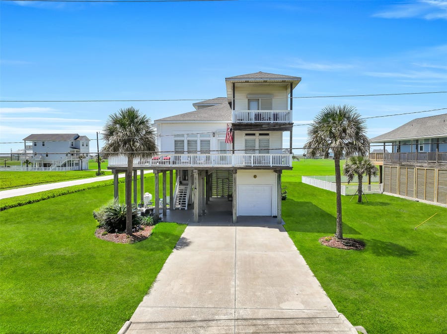 Property photo for 18614 Warrior Road, Galveston, TX