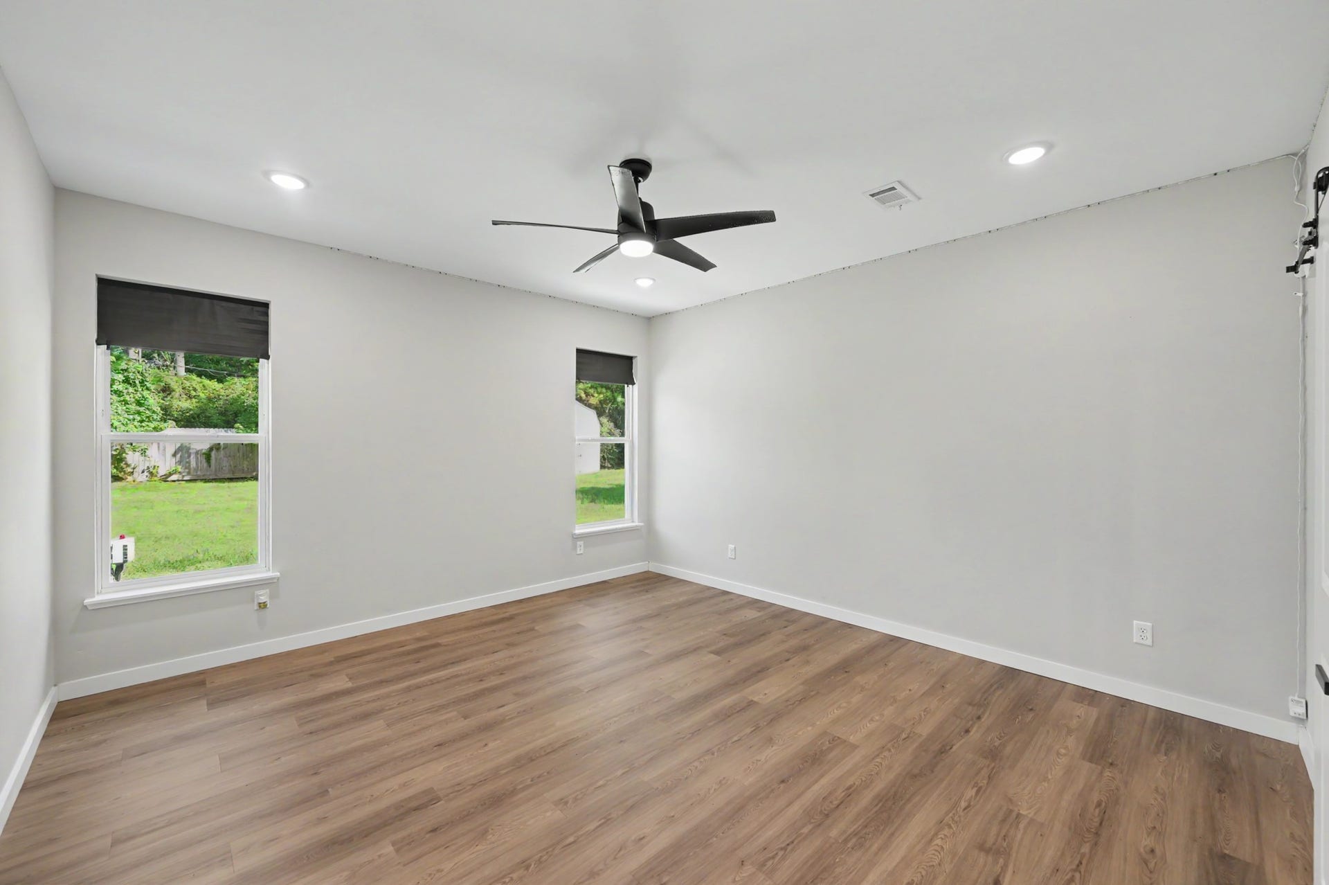 7500 Nickaburr Creek Drive, Magnolia, TX 77354