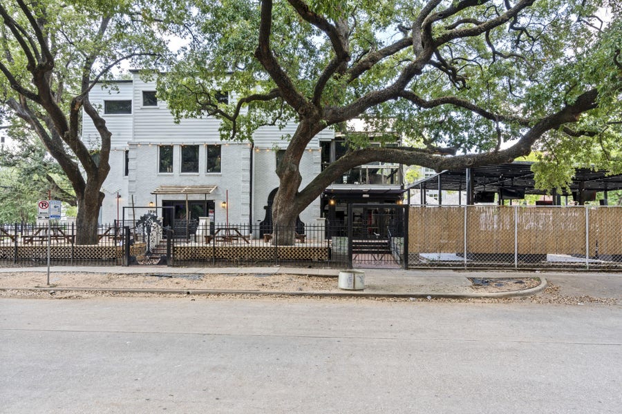 Property photo for 1916 Baldwin, Houston, TX