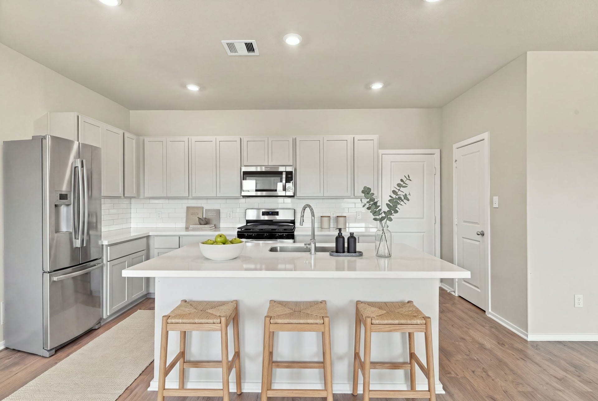 3530 Cardinal Pointe Drive, Angleton, TX 77515 3530 Cardinal Pointe Drive, Angleton, TX 77515