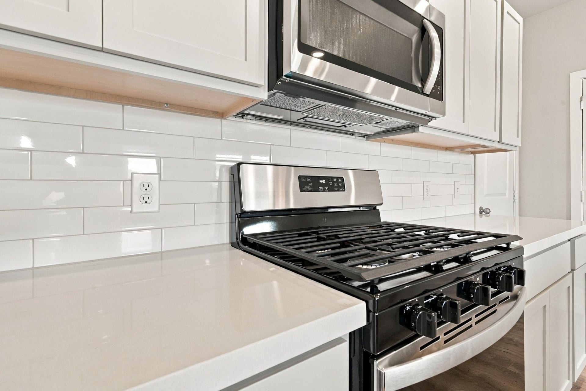 3530 Cardinal Pointe Drive, Angleton, TX 77515 3530 Cardinal Pointe Drive, Angleton, TX 77515