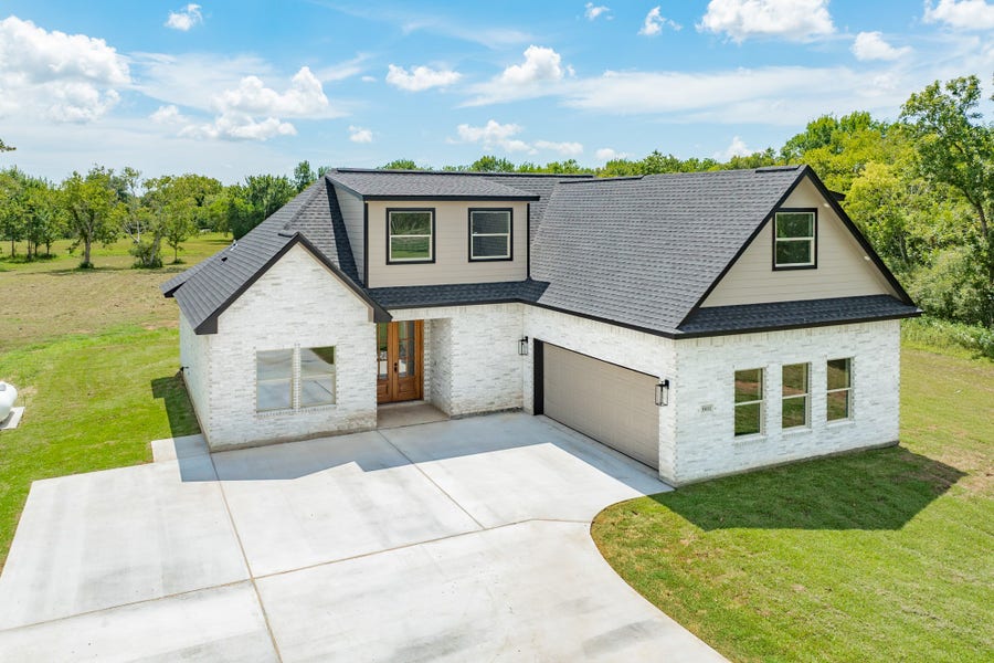 Property photo for 33111 Amberjack Drive, Richwood, TX
