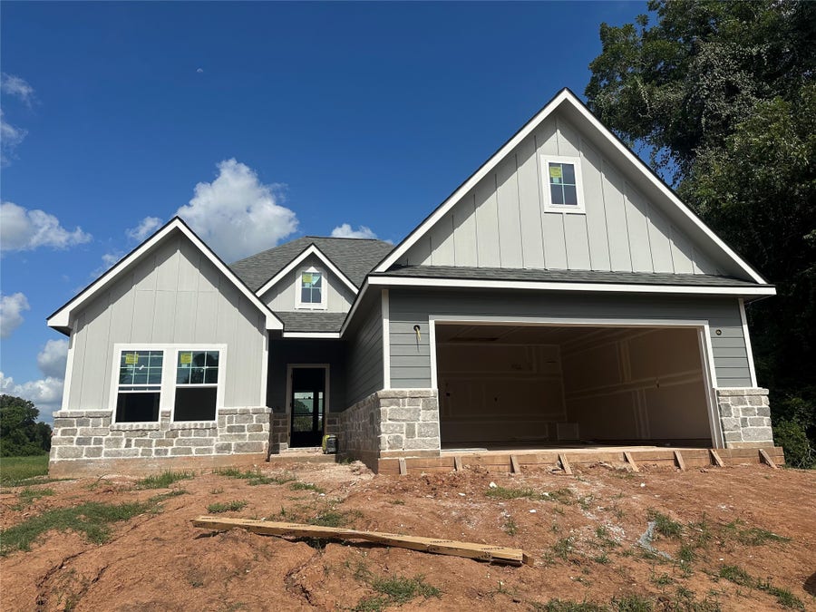 Property photo for 1214 Frontier Trail, Angleton, TX