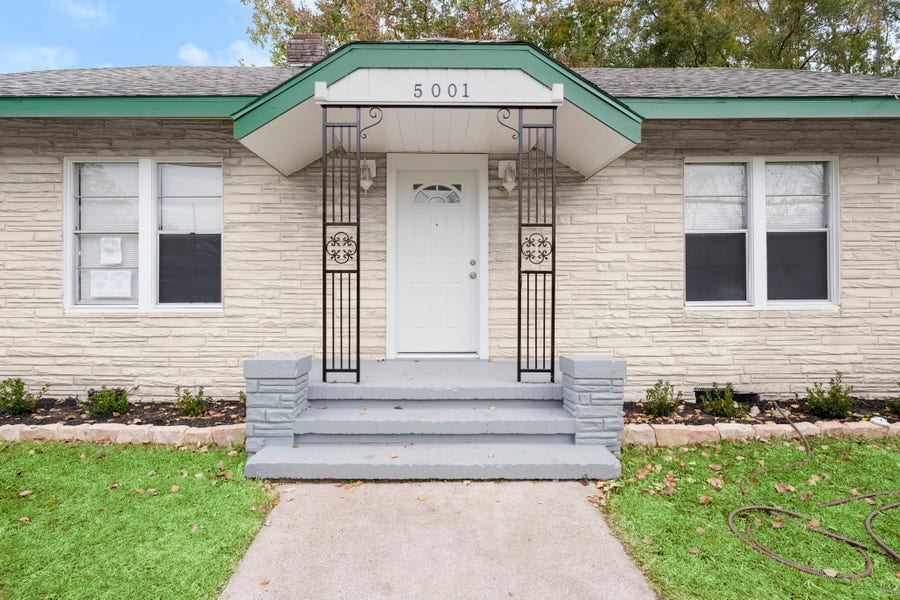 Property photo for 5001 Mckinney, Houston, TX