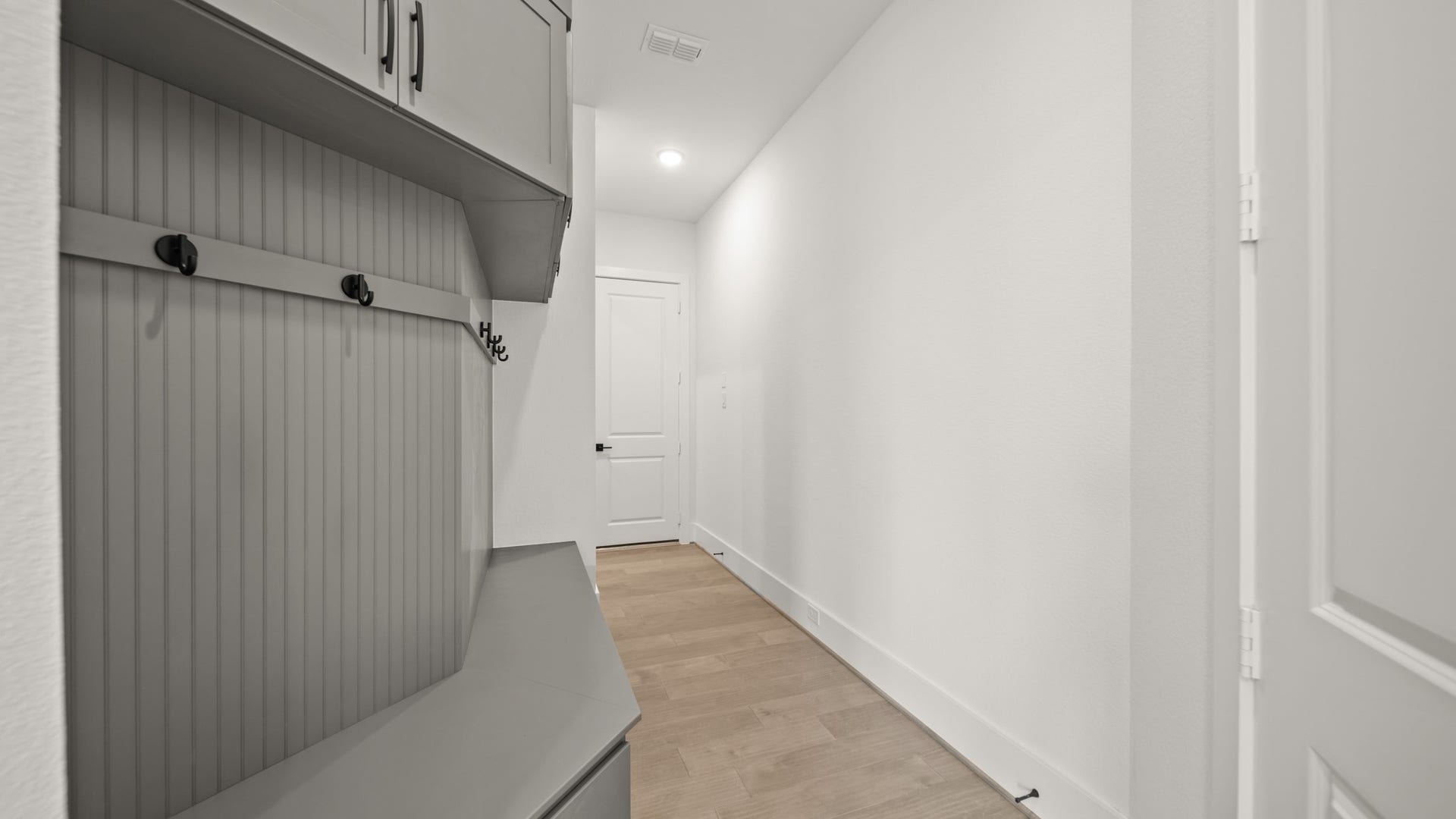 35618 Brassavola Terrace, Simonton, TX 77476 Mud Room (Similar Home Shown)