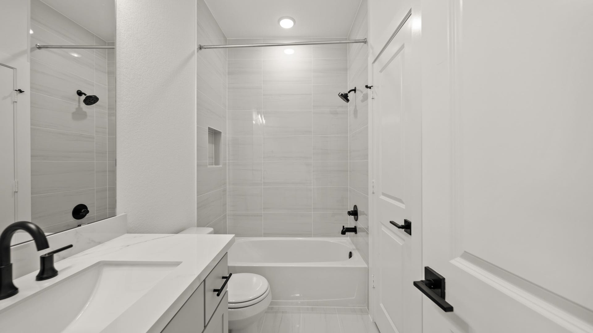 35618 Brassavola Terrace, Simonton, TX 77476 Secondary Bathroom (Similar Home Shown)