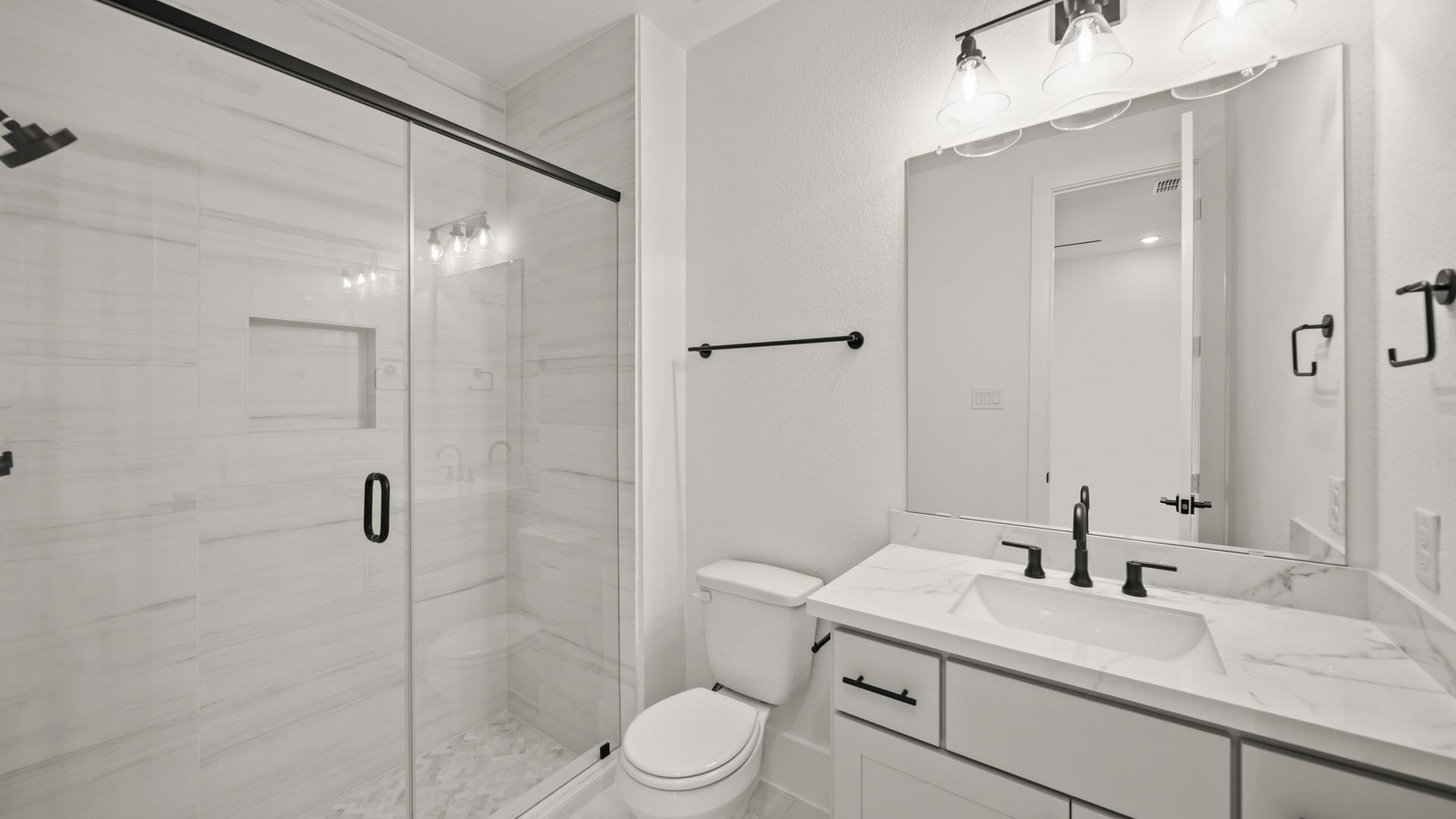 35618 Brassavola Terrace, Simonton, TX 77476 Secondary Bathroom (Similar Home Shown)