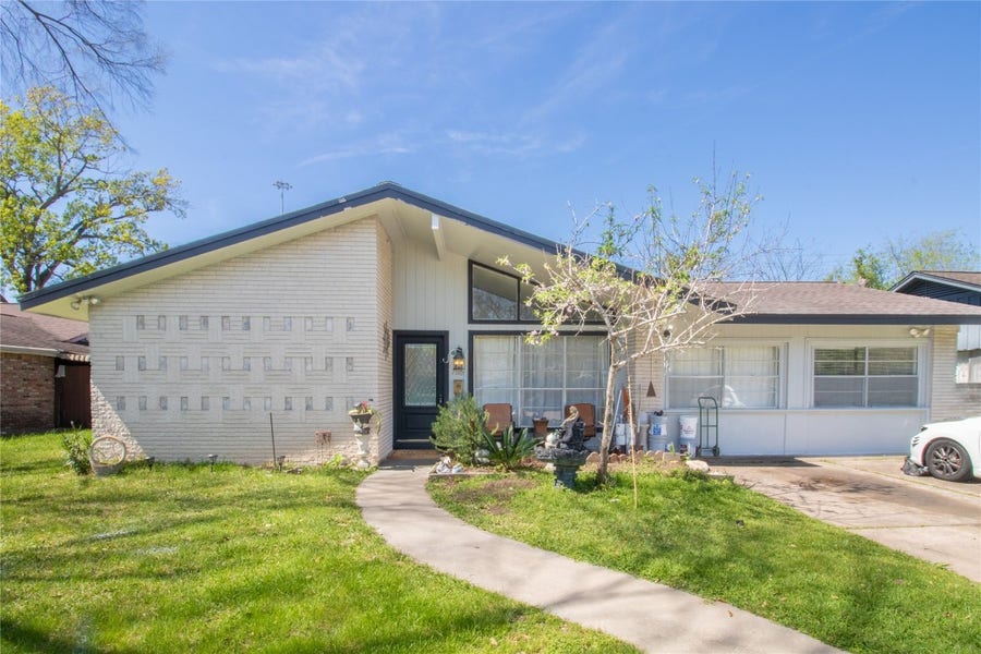 Property photo for 7110 Mahoning Drive, Houston, TX
