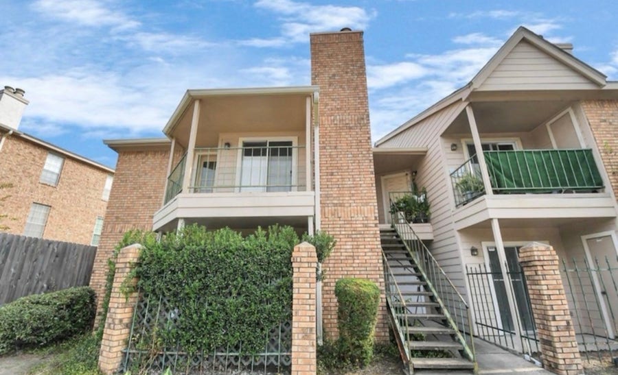 Property photo for 3770 Lovers Wood Lane, #606, Houston, TX