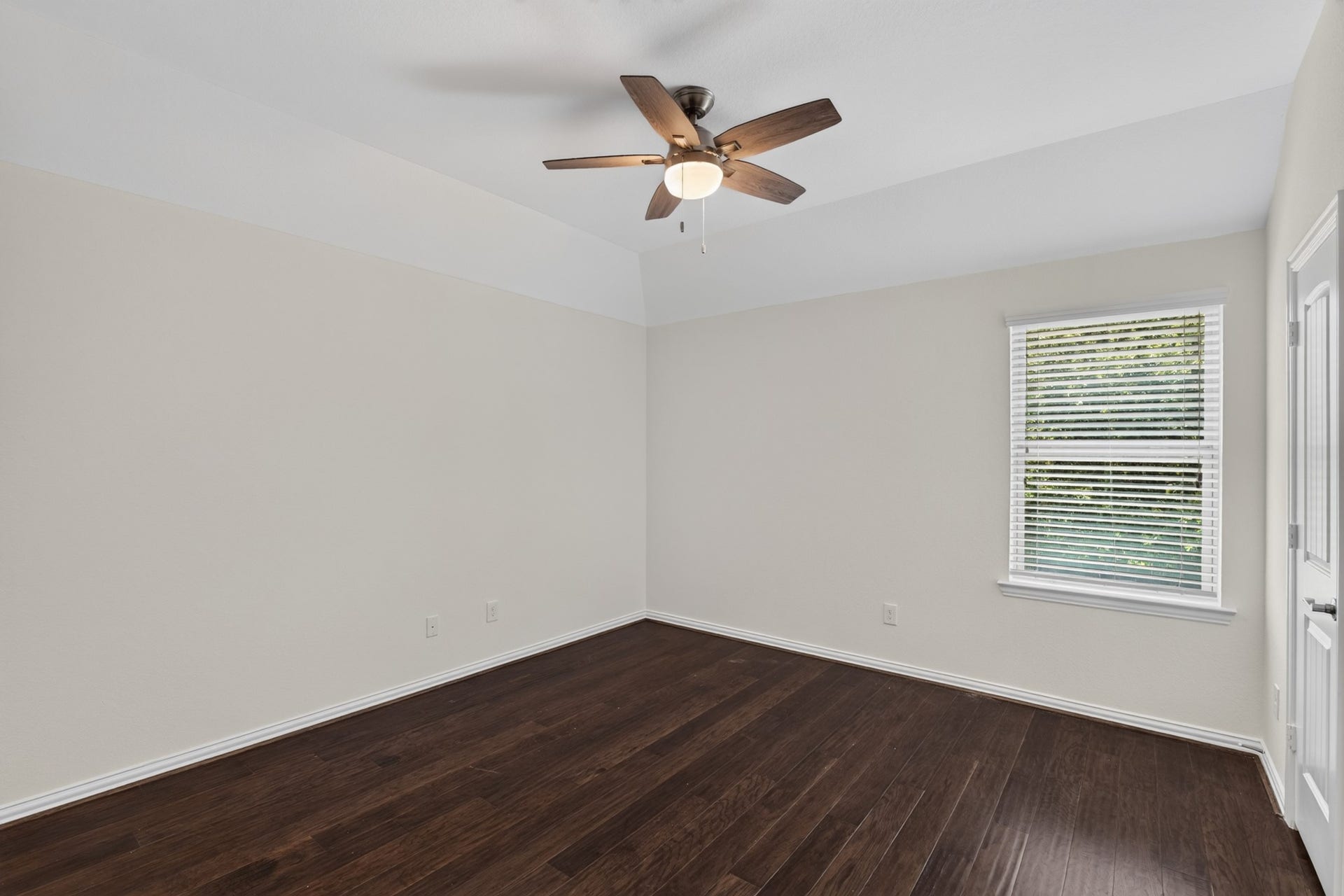 63 W Deer River Circle, The Woodlands, TX 77389 63 W Deer River Circle, The Woodlands, TX 77389