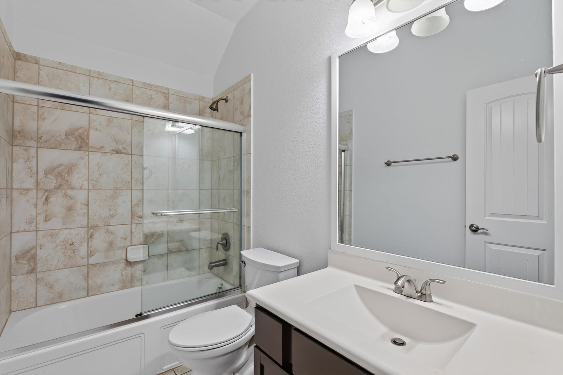 63 W Deer River Circle, The Woodlands, TX 77389 63 W Deer River Circle, The Woodlands, TX 77389