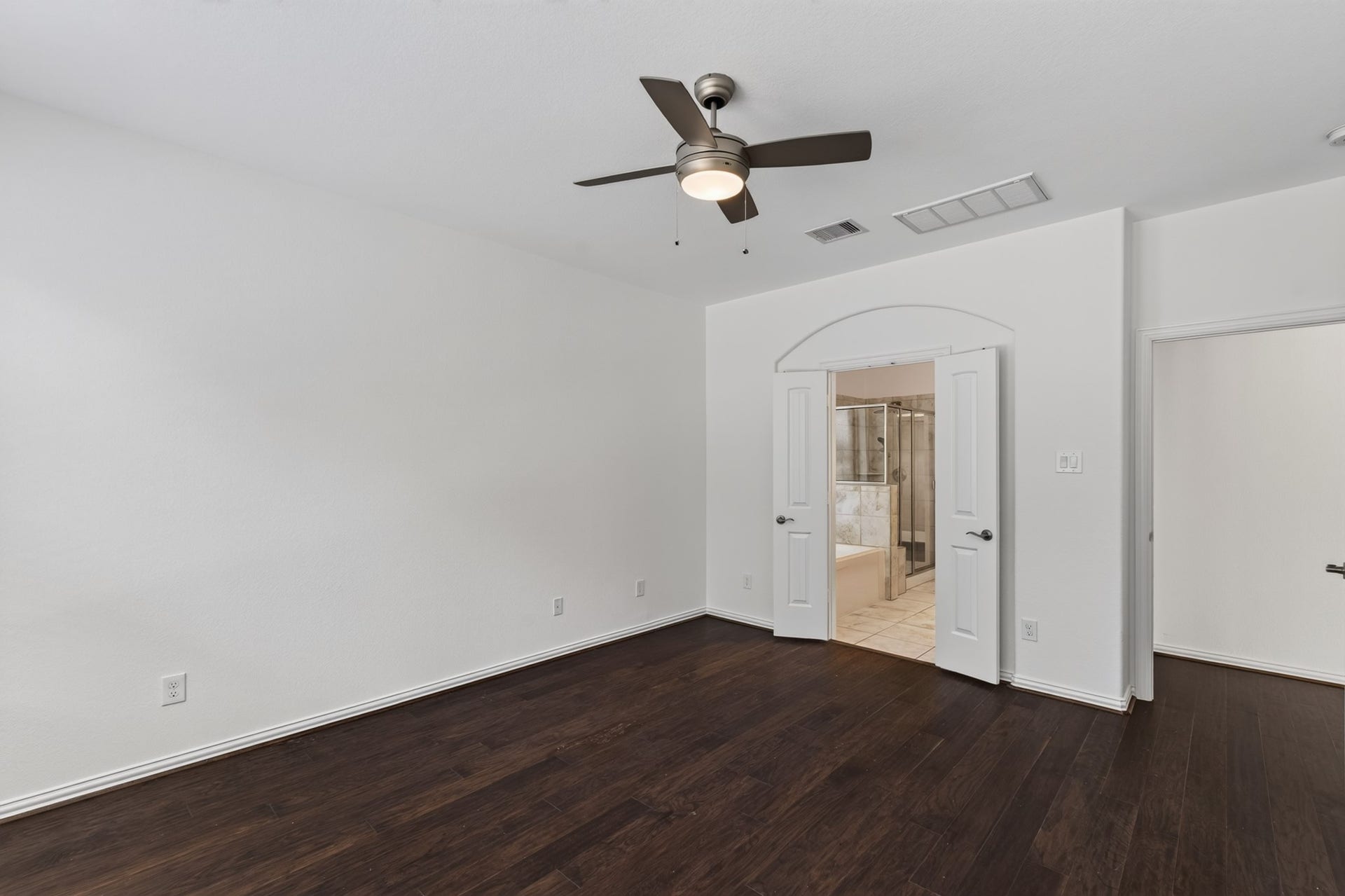 63 W Deer River Circle, The Woodlands, TX 77389 63 W Deer River Circle, The Woodlands, TX 77389