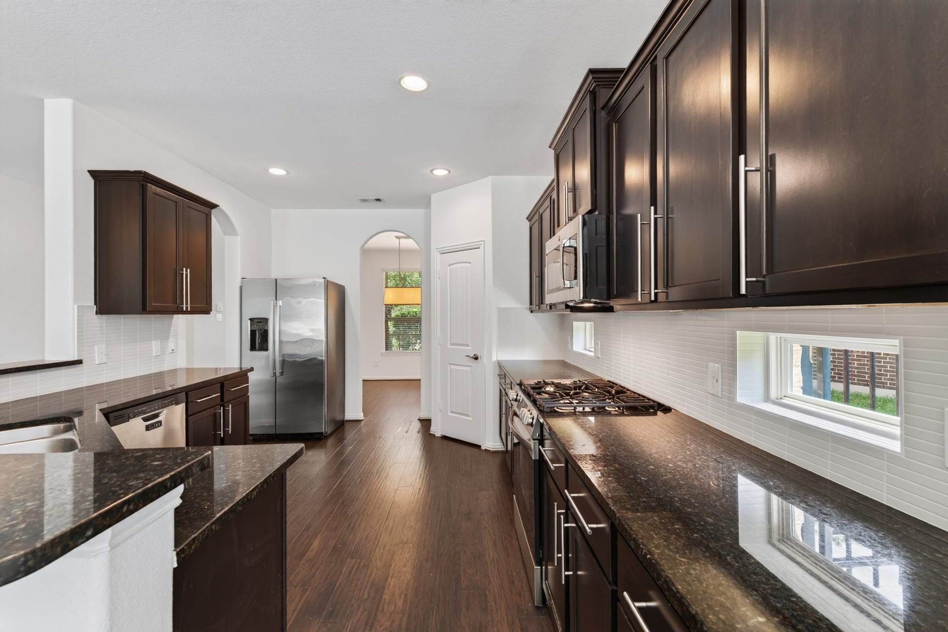63 W Deer River Circle, The Woodlands, TX 77389 63 W Deer River Circle, The Woodlands, TX 77389