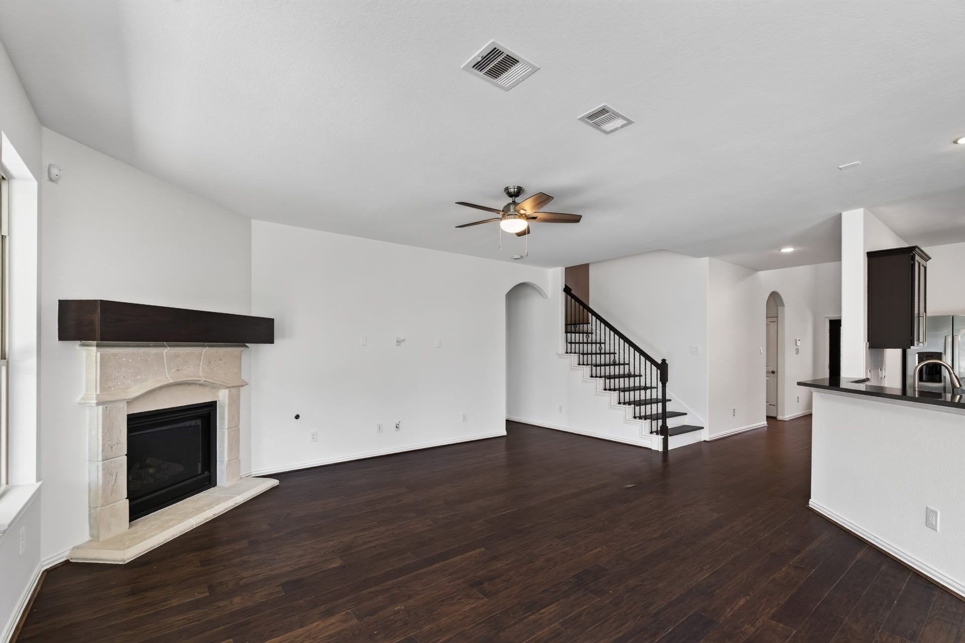 63 W Deer River Circle, The Woodlands, TX 77389 63 W Deer River Circle, The Woodlands, TX 77389