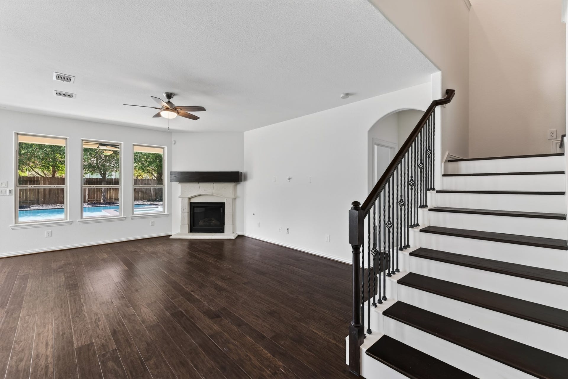 63 W Deer River Circle, The Woodlands, TX 77389 63 W Deer River Circle, The Woodlands, TX 77389