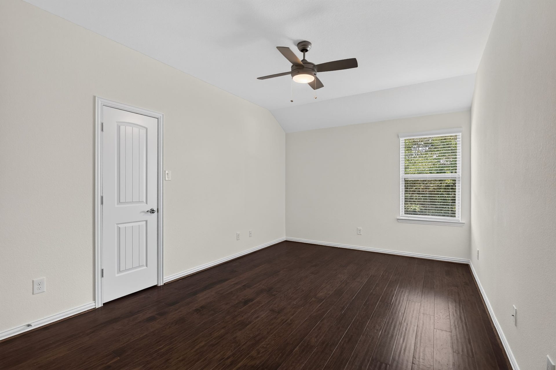 63 W Deer River Circle, The Woodlands, TX 77389 63 W Deer River Circle, The Woodlands, TX 77389
