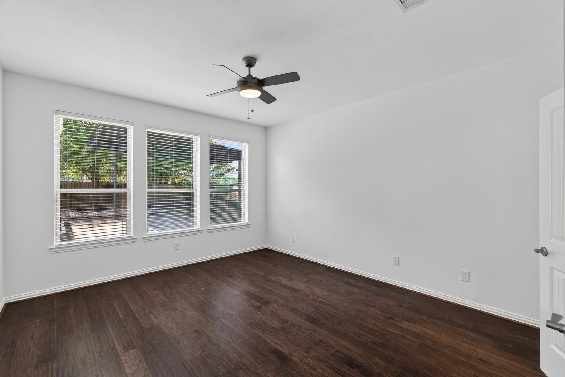 63 W Deer River Circle, The Woodlands, TX 77389 63 W Deer River Circle, The Woodlands, TX 77389
