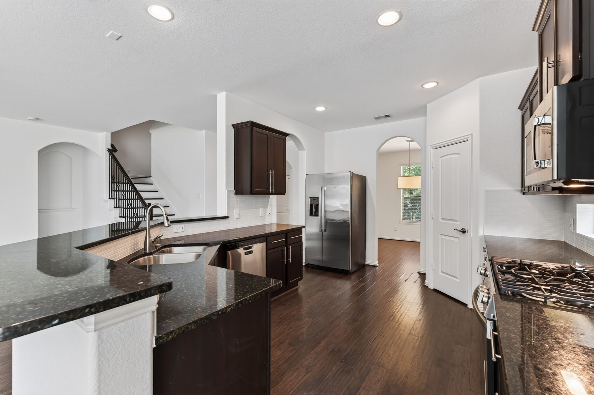 63 W Deer River Circle, The Woodlands, TX 77389 63 W Deer River Circle, The Woodlands, TX 77389