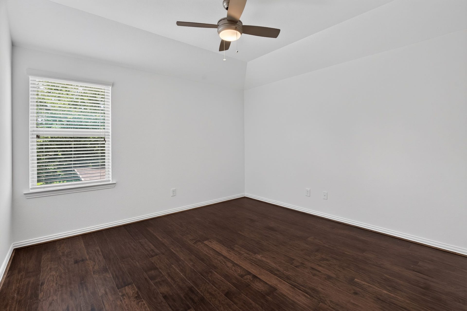63 W Deer River Circle, The Woodlands, TX 77389 63 W Deer River Circle, The Woodlands, TX 77389