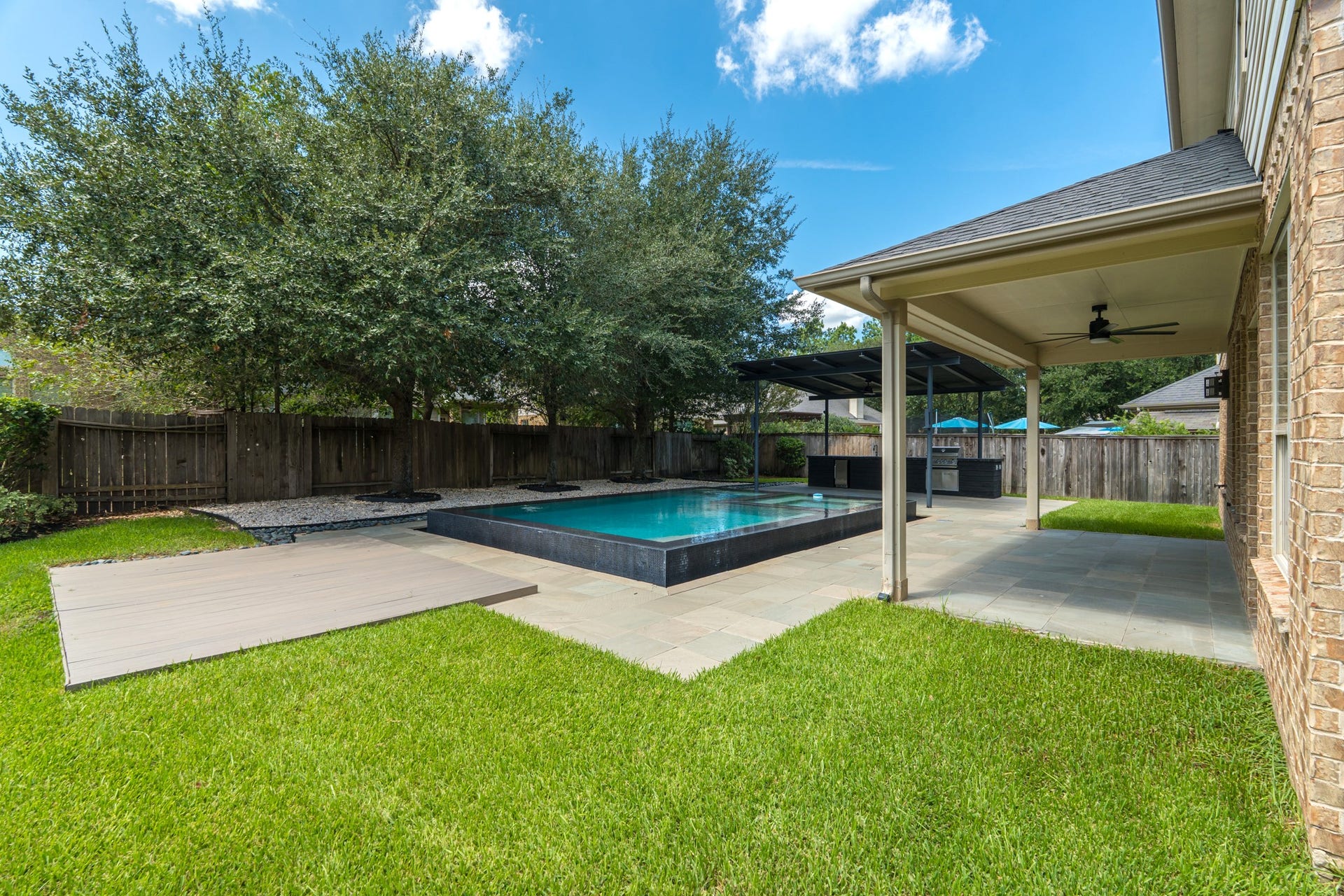 63 W Deer River Circle, The Woodlands, TX 77389 63 W Deer River Circle, The Woodlands, TX 77389