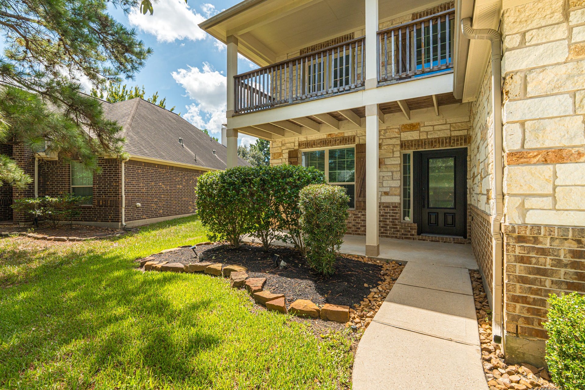 63 W Deer River Circle, The Woodlands, TX 77389 63 W Deer River Circle, The Woodlands, TX 77389