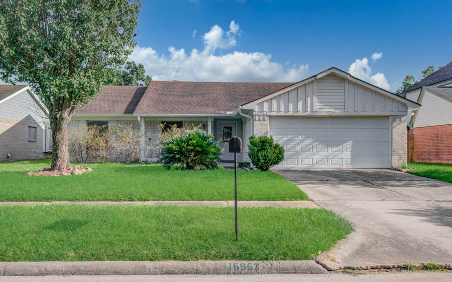 Property photo for 16963 Nevisway Street, Houston, TX