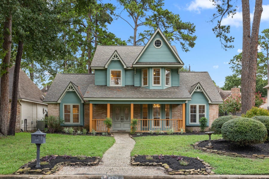 Property photo for 14710 Oak Bluff Court, Houston, TX