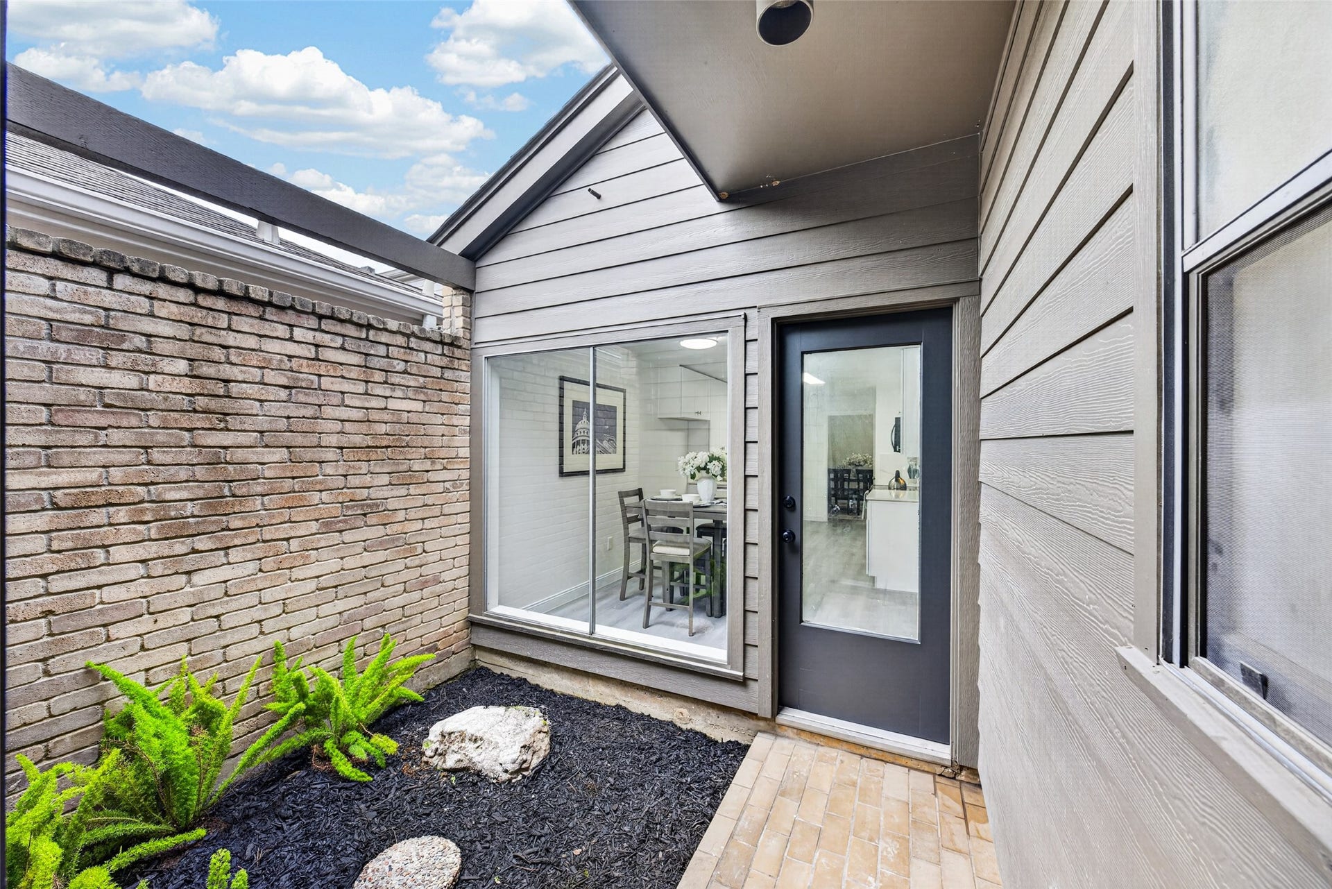 9592 Doliver Drive, Houston, TX 77063 9592 Doliver Drive, Houston, TX 77063