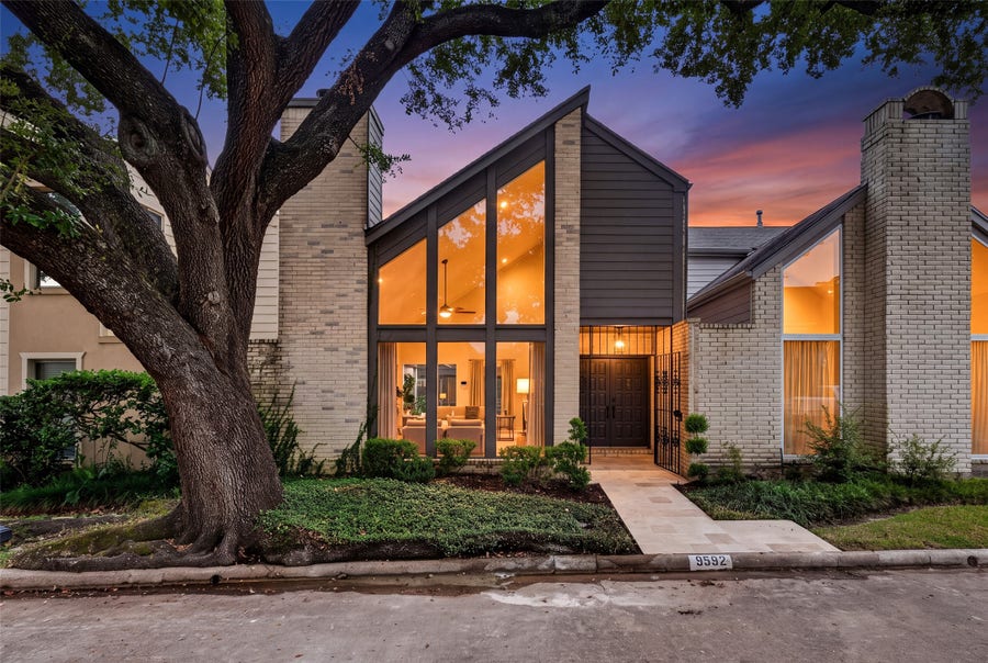Property photo for 9592 Doliver Drive, Houston, TX