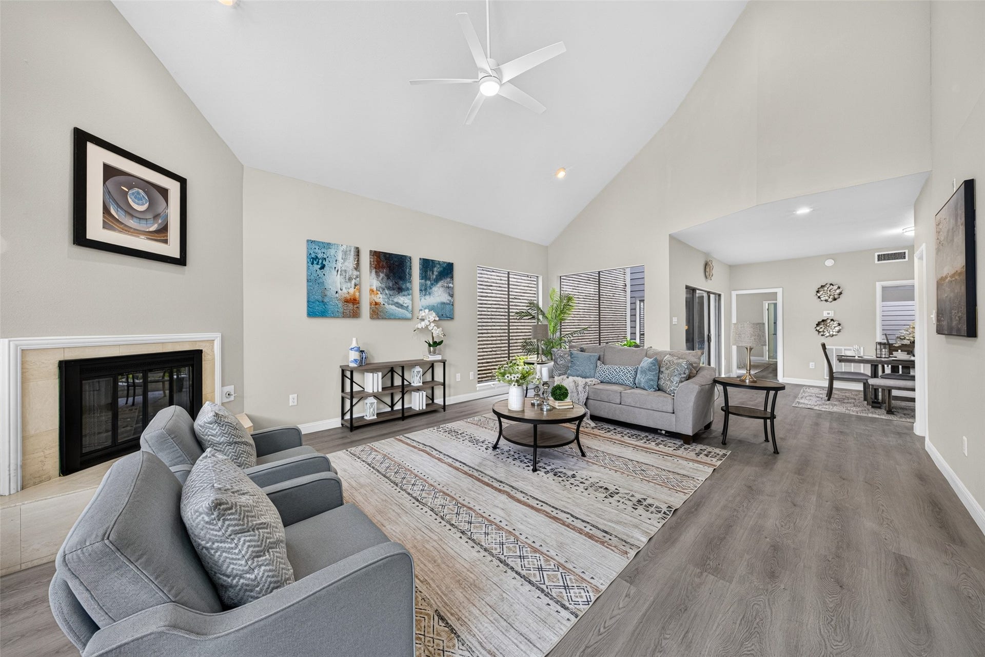 9592 Doliver Drive, Houston, TX 77063 9592 Doliver Drive, Houston, TX 77063