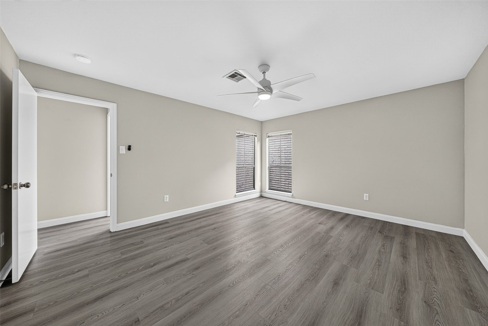 9592 Doliver Drive, Houston, TX 77063 9592 Doliver Drive, Houston, TX 77063