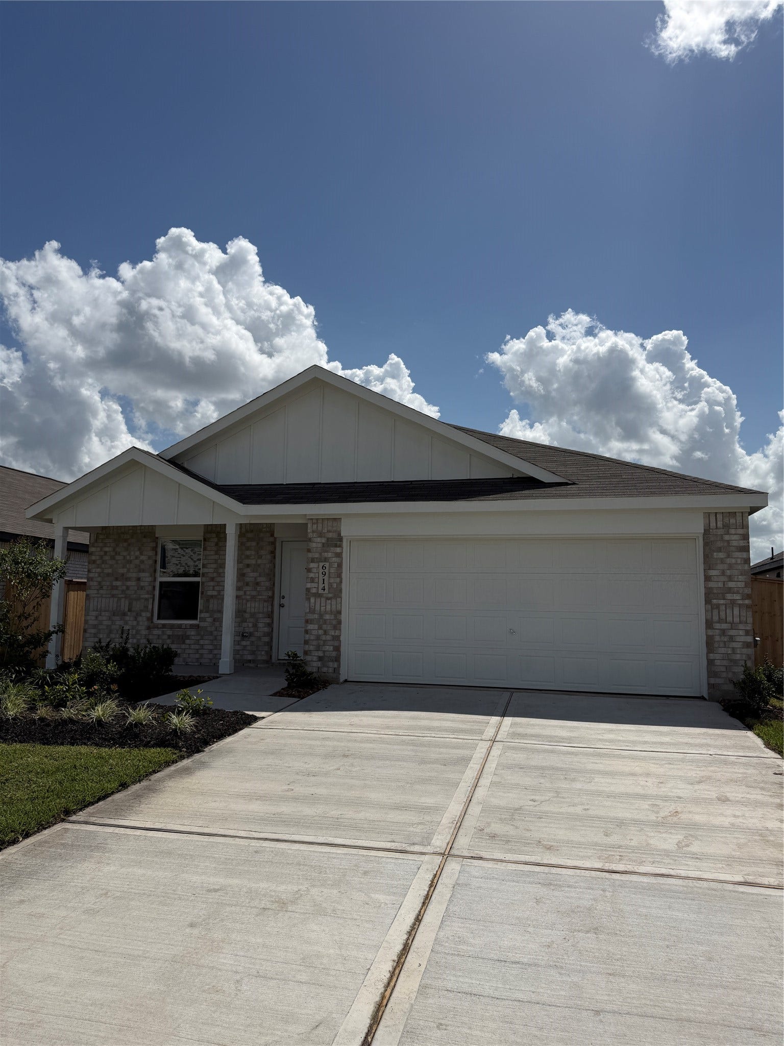 6914 Sleepy Orange Court, Needville, TX 77461