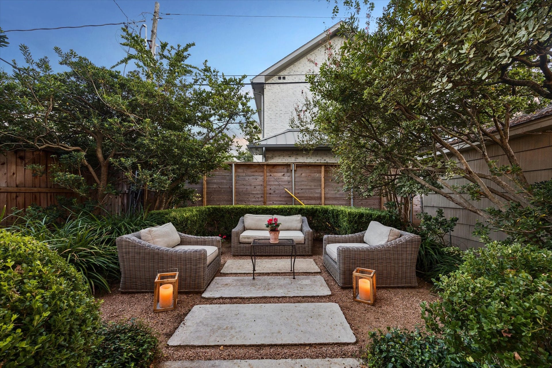 3927 Colquitt Street, Houston, TX 77027