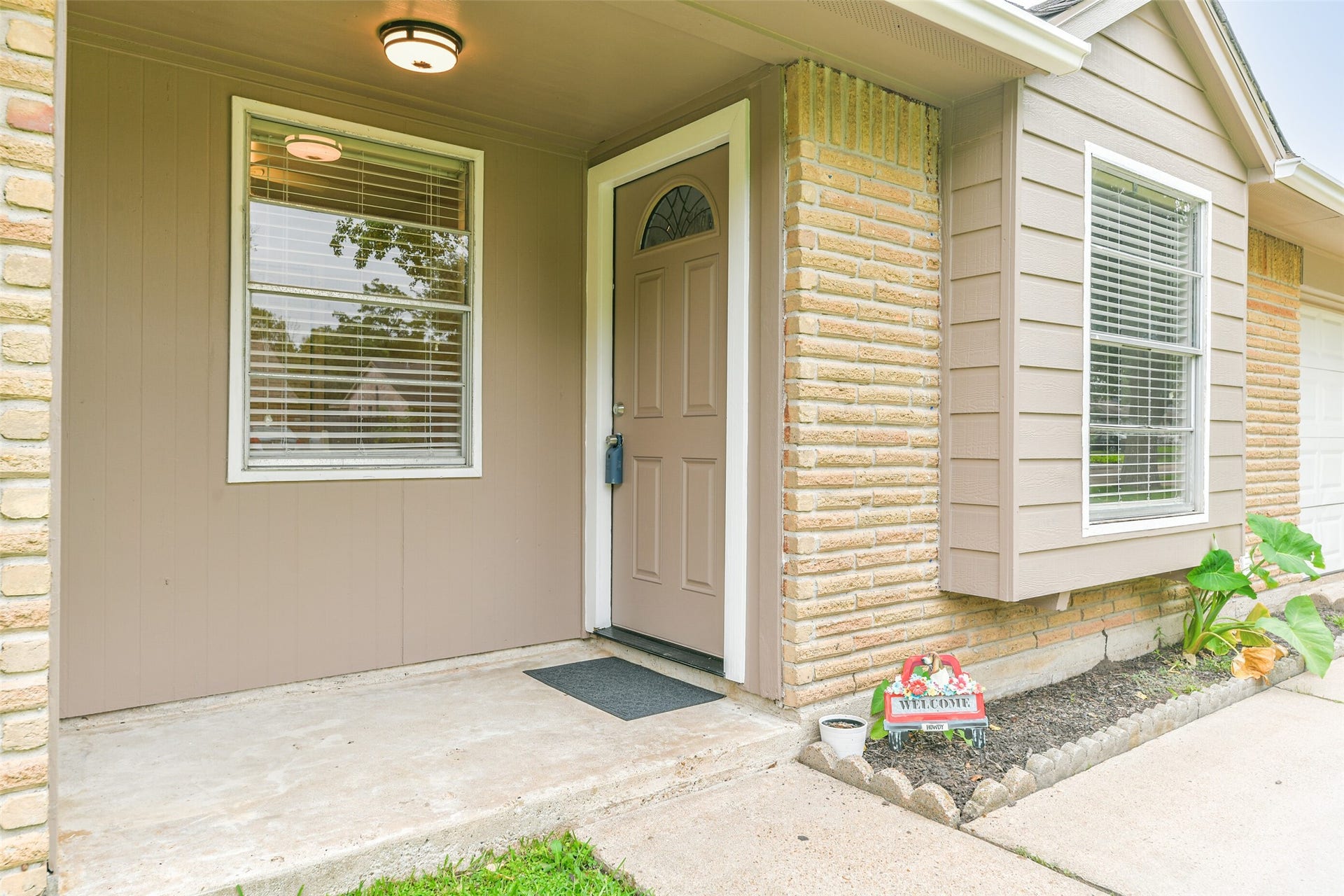 104 Brigadoon Lane, Friendswood, TX 77546 104 Brigadoon Lane, Friendswood, TX 77546
