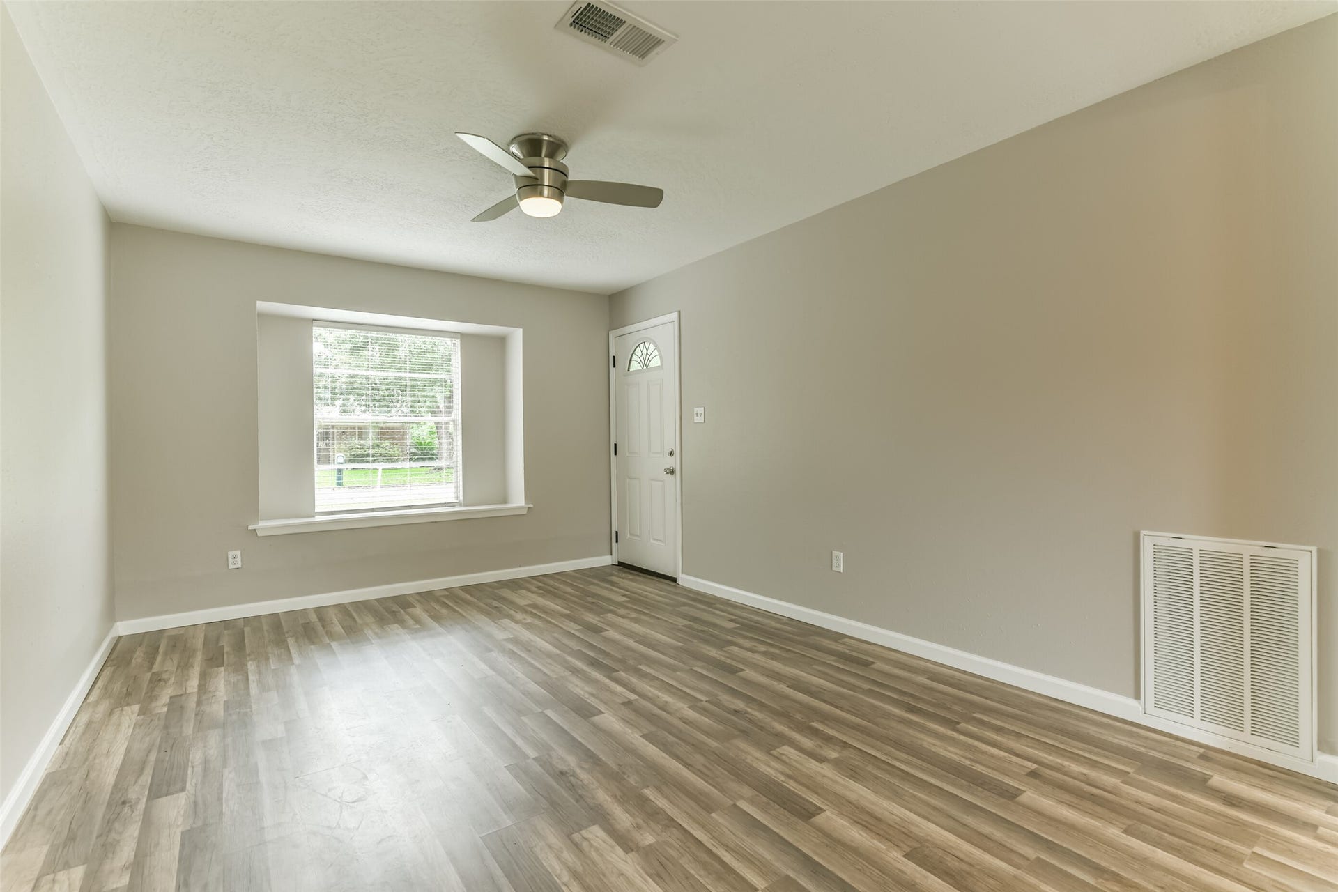 104 Brigadoon Lane, Friendswood, TX 77546 104 Brigadoon Lane, Friendswood, TX 77546