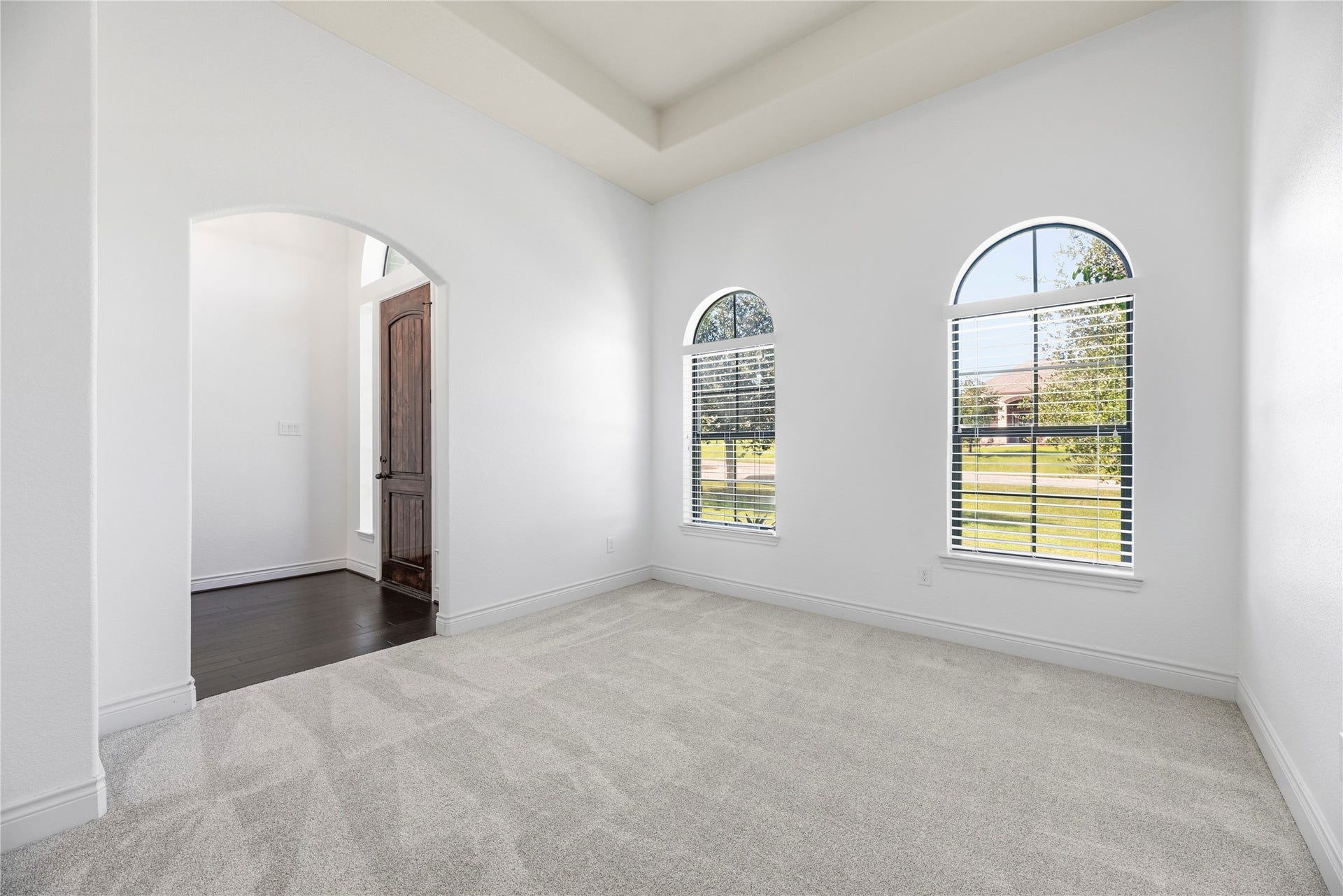 12522 Savage Court, Magnolia, TX 77354 Versatile home office is just off the entry.