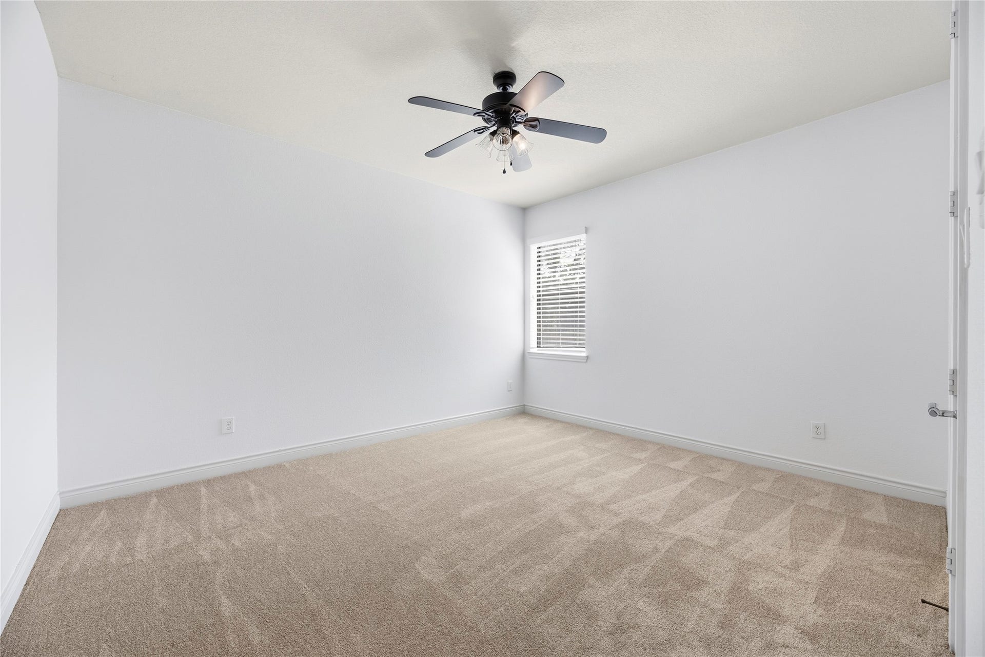 12522 Savage Court, Magnolia, TX 77354 Both secondary bedrooms offer plush carpet, ceiling fans, large closets and a Jack 'n Jill bathroom.