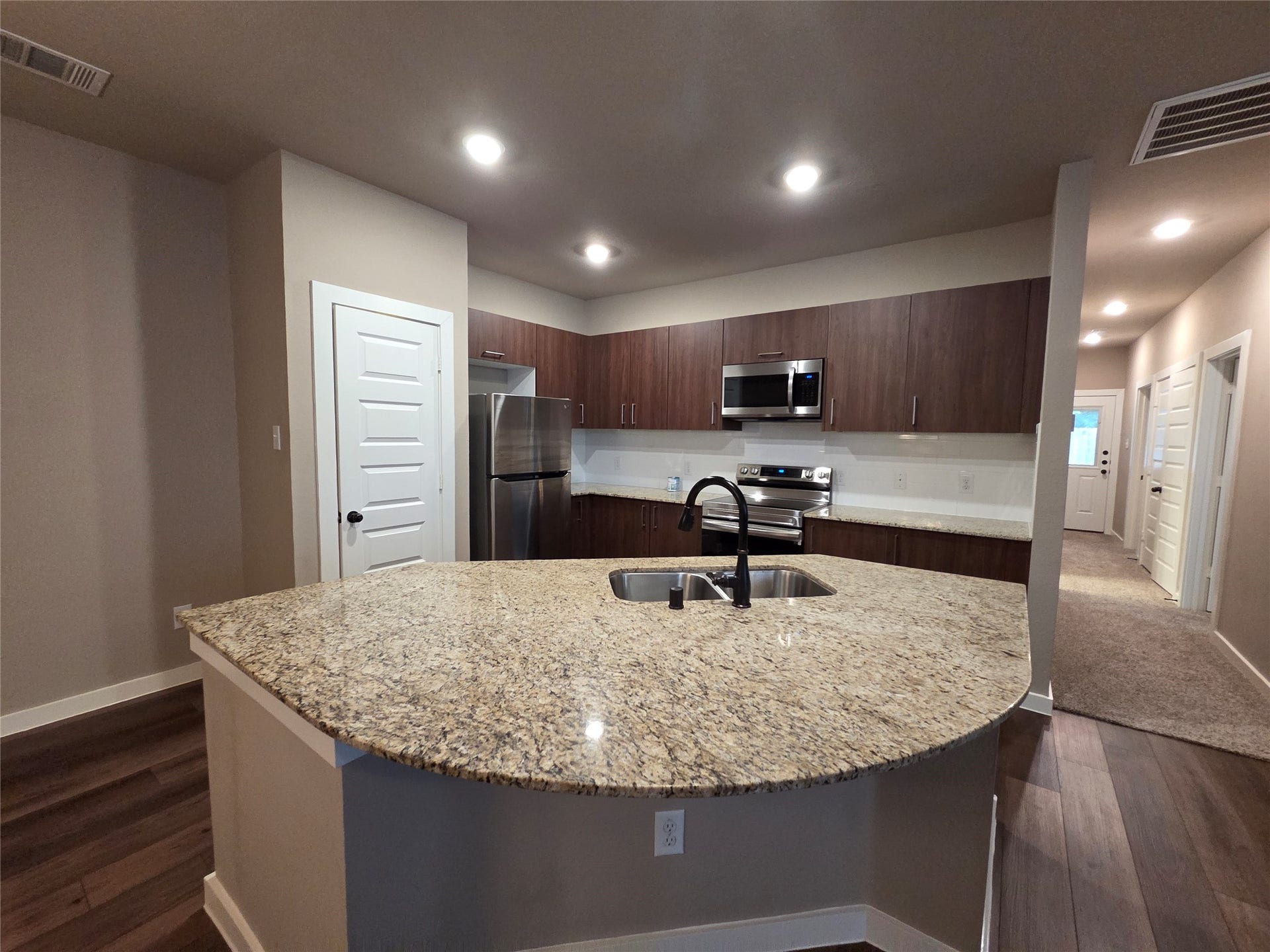 9737 Grosbeak Lane, Magnolia, TX 77354 9737 Grosbeak Lane, Magnolia, TX 77354