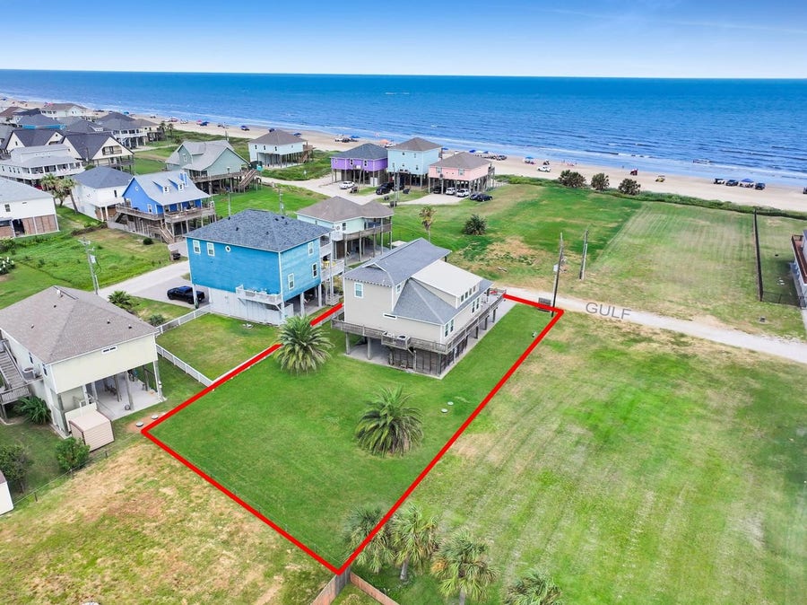 Property photo for 2139 Gulf, Crystal Beach, TX