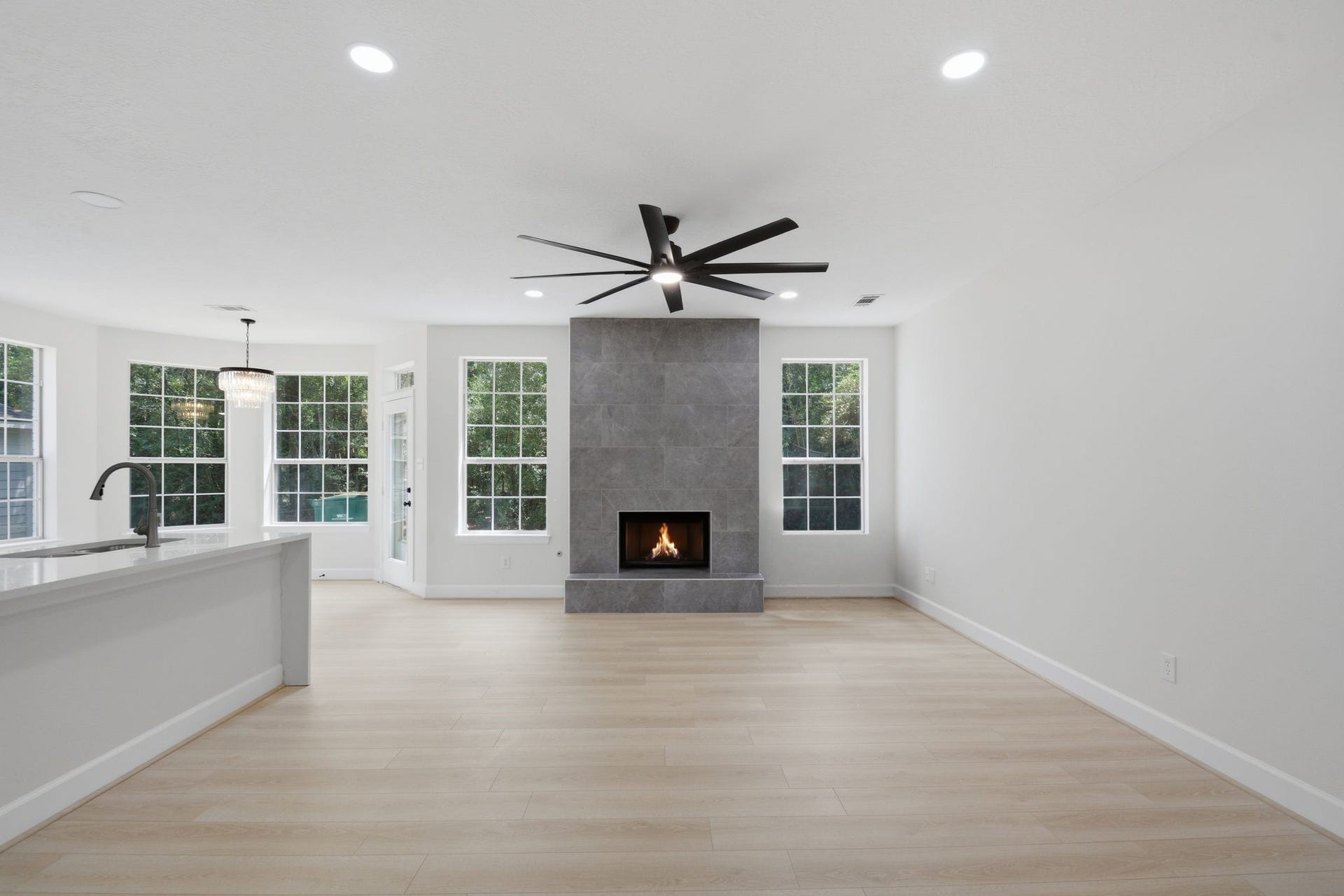 62 S Hidden View Circle, The Woodlands, TX 77381 Family room