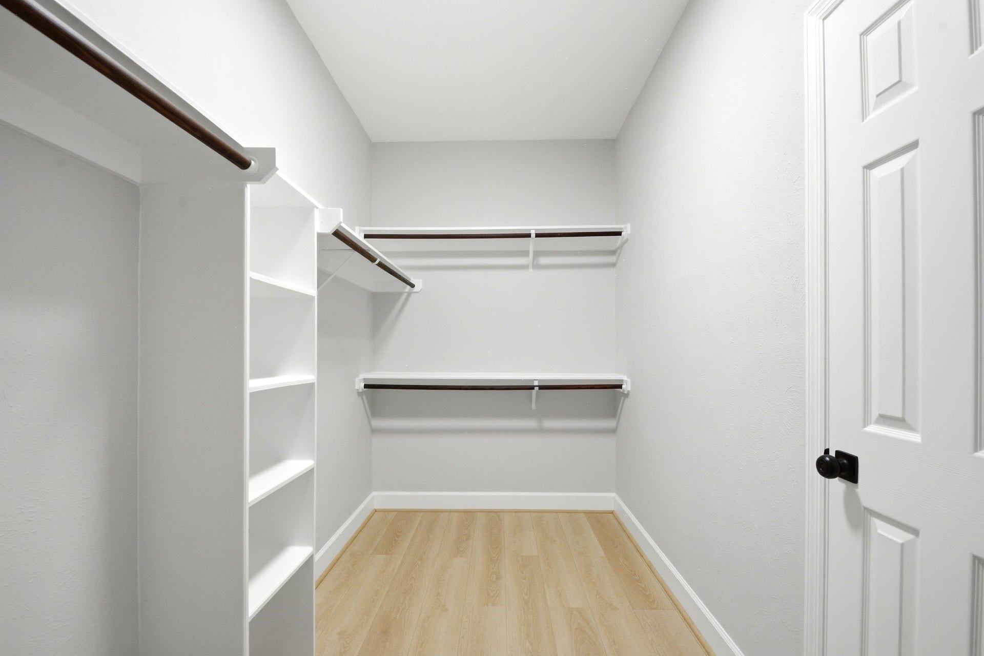 62 S Hidden View Circle, The Woodlands, TX 77381 Walk-in closet is 12 x 6 w/ built-ins