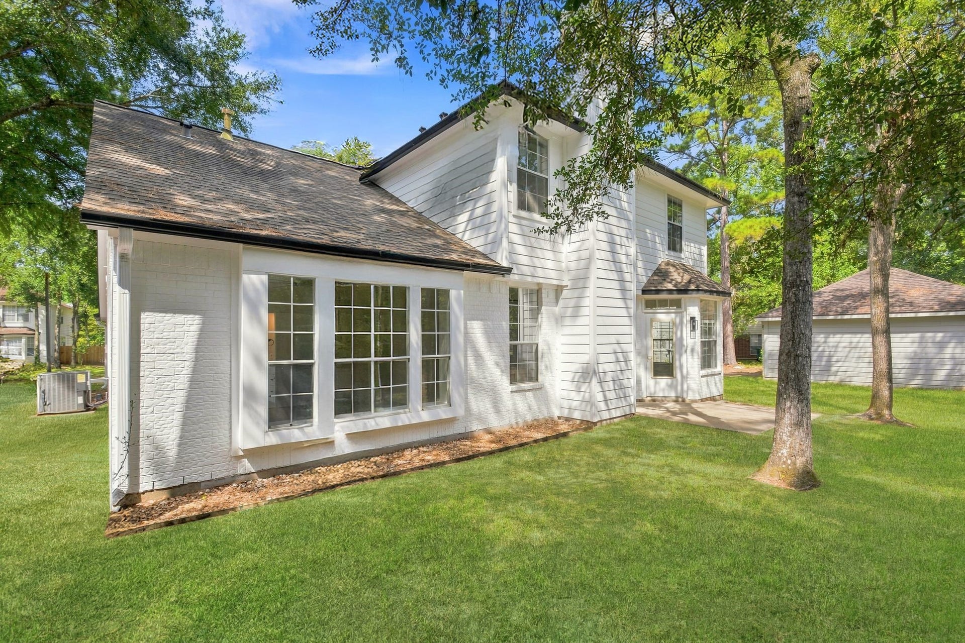 62 S Hidden View Circle, The Woodlands, TX 77381 Enjoy your privacy; no back neighbors!
