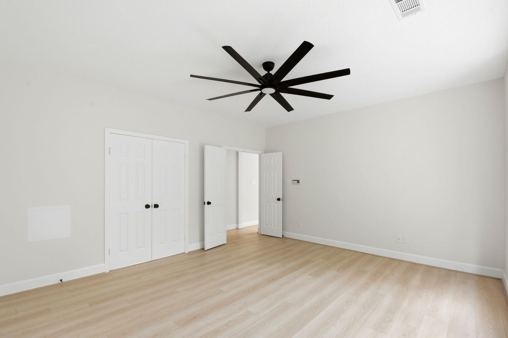 62 S Hidden View Circle, The Woodlands, TX 77381 Double doors lead to en suite