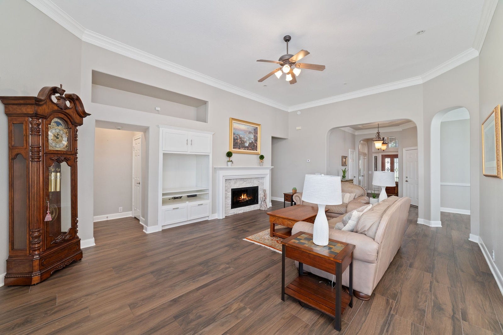20611 Cypress Tree Lane, Spring, TX 77388 Living room