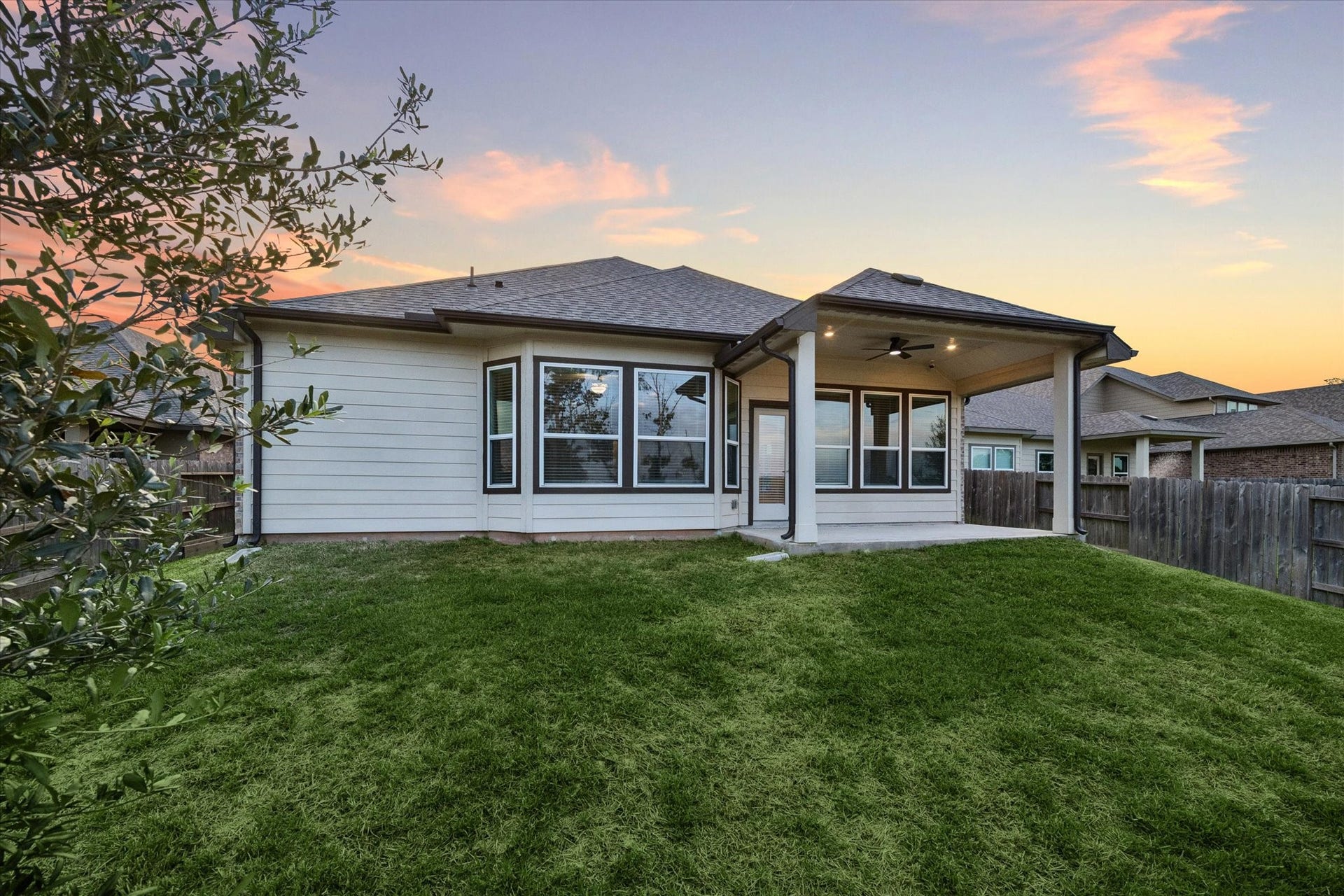 1924 Canyon Live Oak Street, Conroe, TX 77304 1924 Canyon Live Oak Street, Conroe, TX 77304