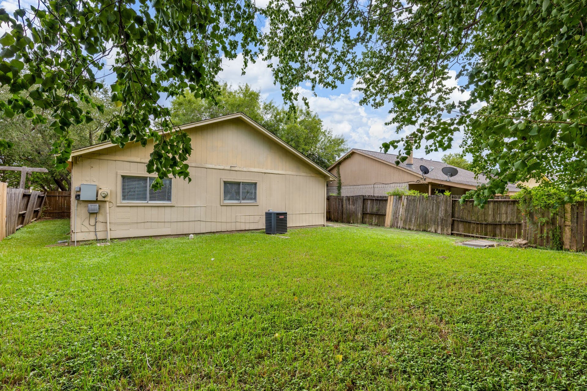 10722 Highland Woods Drive, Sugar Land, TX 77498 Backside of the House