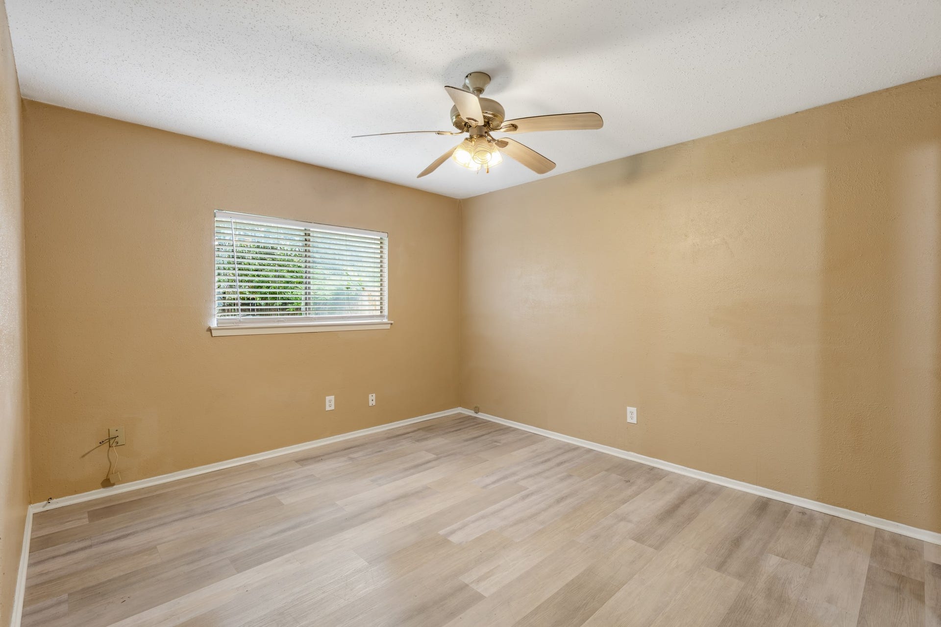 10722 Highland Woods Drive, Sugar Land, TX 77498 Master Bed Room